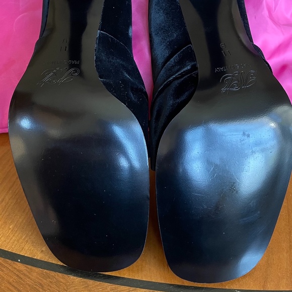 Nanette Lepore Suede Pumps - Never Worn - Picture 8 of 9